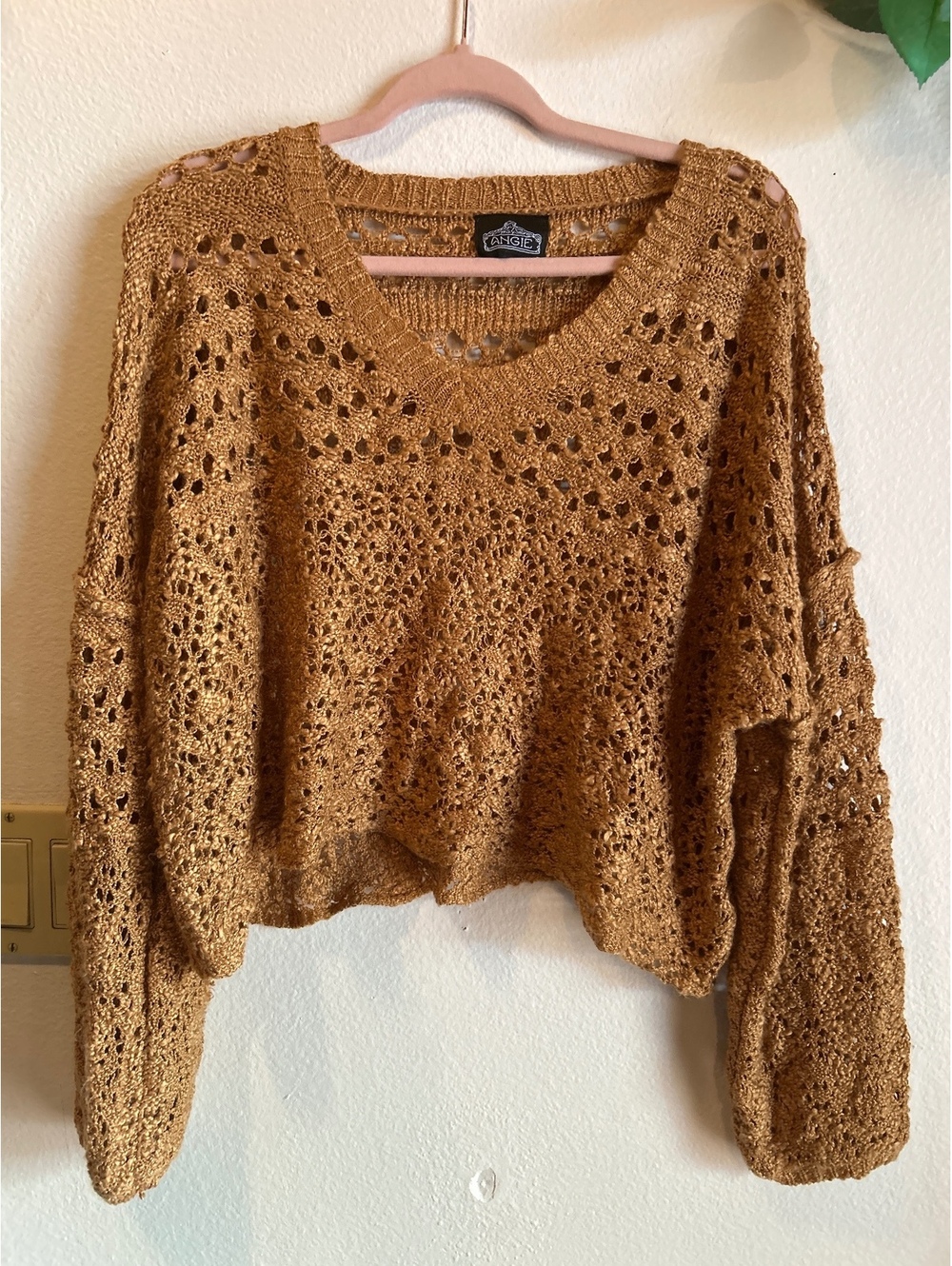 Angie, large sweater animal color crop top